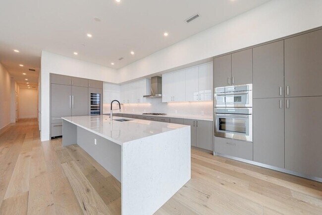 Foto del edificio - 2425 Peachtree Rd
