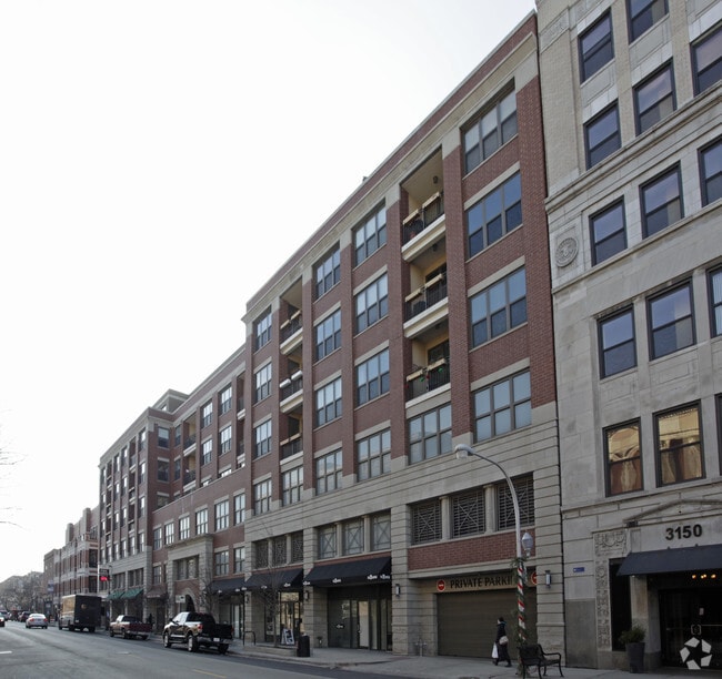 Building Photo - 3130-3144 N Sheffield Ave