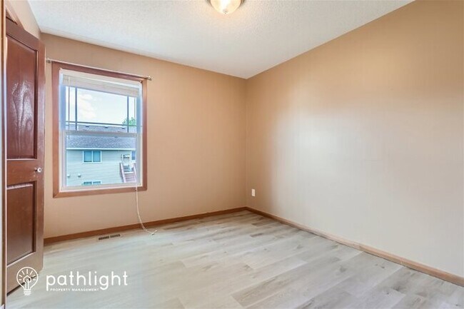 Building Photo - 125 Arabian Ave, Shakopee, MN, 55379