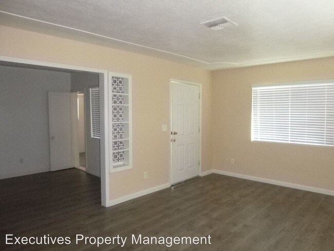 Foto del edificio - 2 br, 1 bath House - 871 E 22nd St
