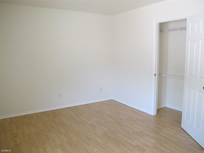 Building Photo - 2 br, 1 bath Duplex - 1504 N Alabama St
