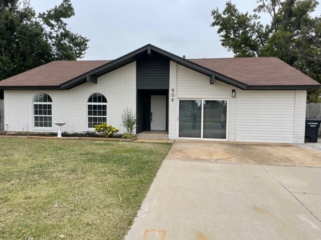 Foto principal - 908 NW 12th St