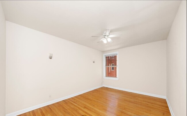 Foto del edificio - 555 W Aldine Ave