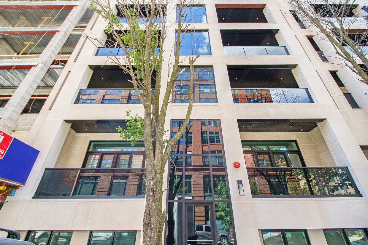 Foto principal - 226 S Green St