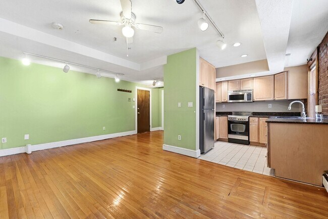 Building Photo - 111 Jersey St