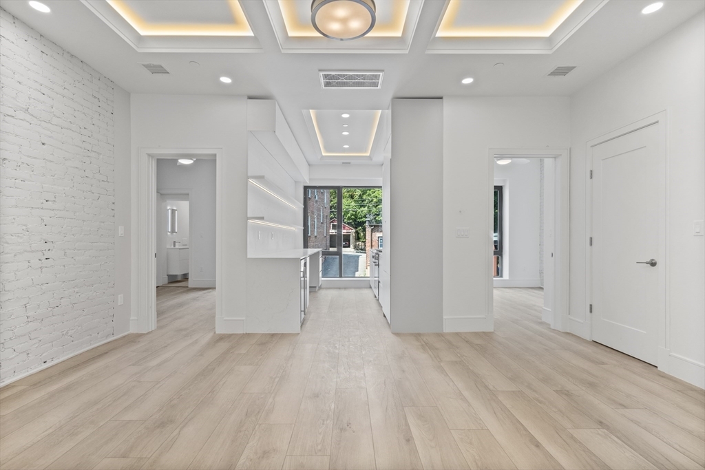 Foto principal - 1572 Beacon St