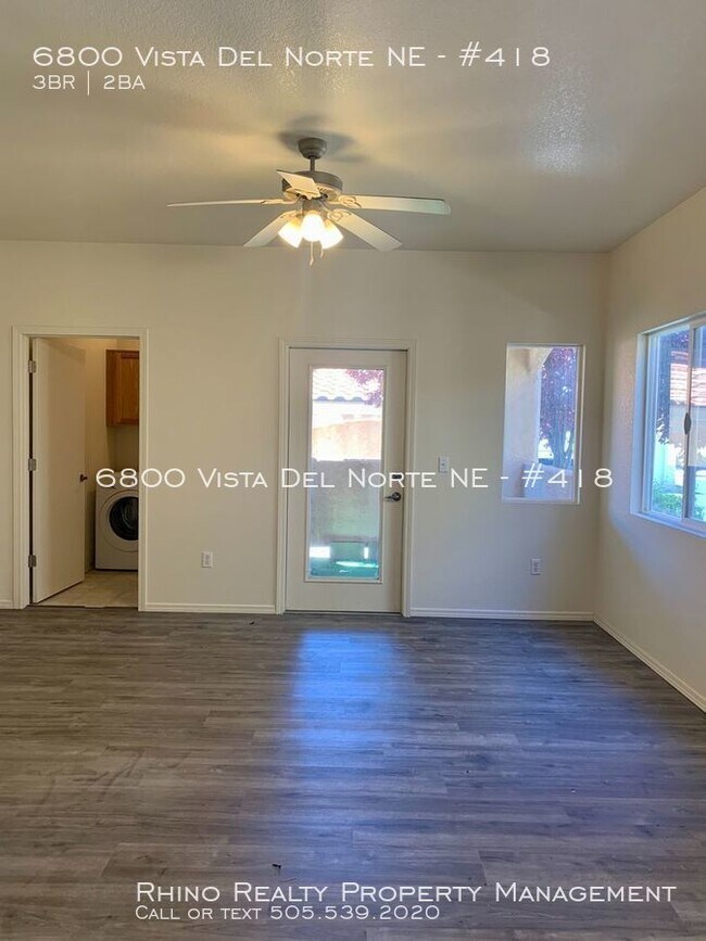 Foto del edificio - 6800 Vista Del Norte Dr NE