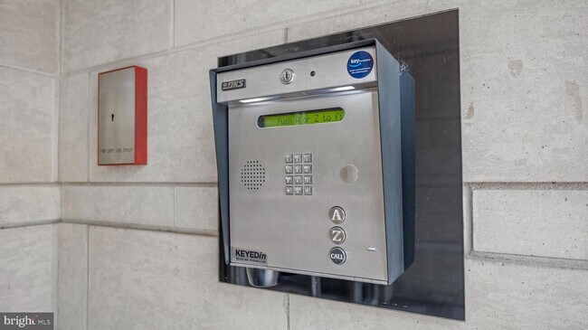 Foto del edificio - 4025 Connecticut Ave NW