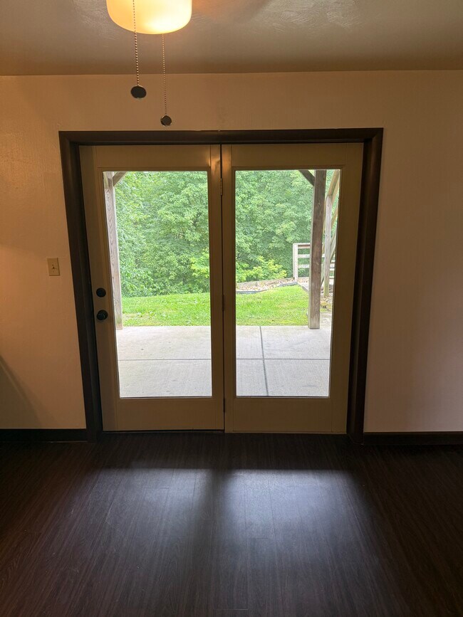 Foto del edificio - 16357 Irish Ridge Rd