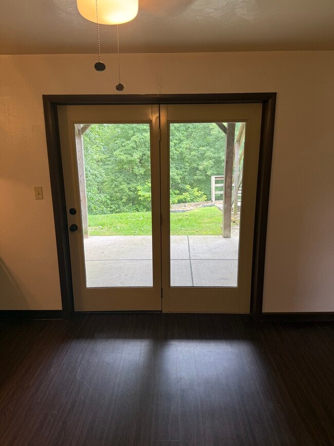 Building Photo - 16357 Irish Ridge Rd