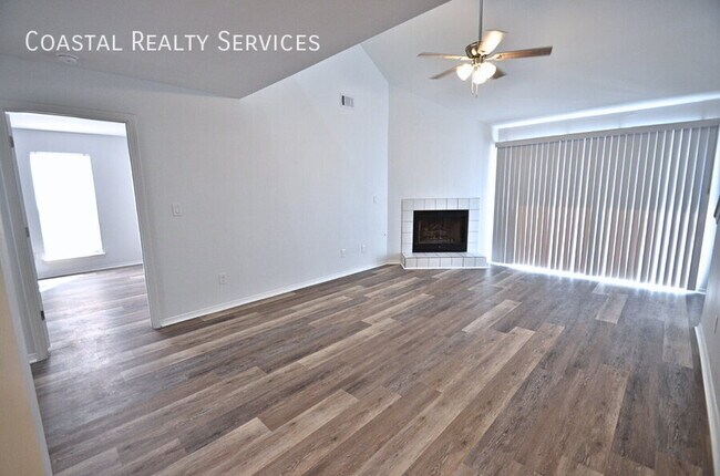 Building Photo - 310 Schneider Dr