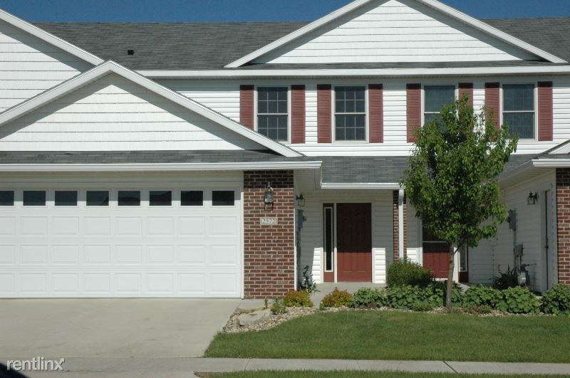 Primary Photo - 2572 Hawk Ridge Ct SE