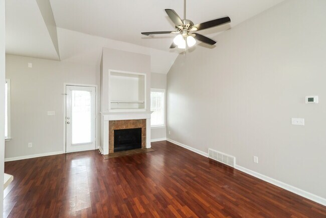 Foto del edificio - 952 Bending Pine Ln