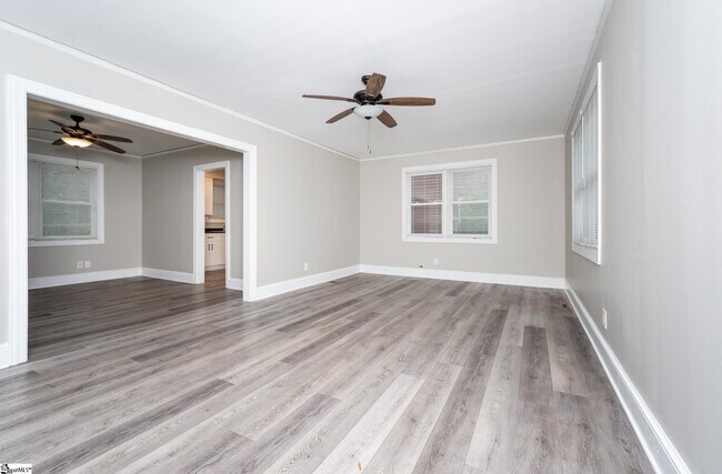Building Photo - 210 S Cleveland Park Dr
