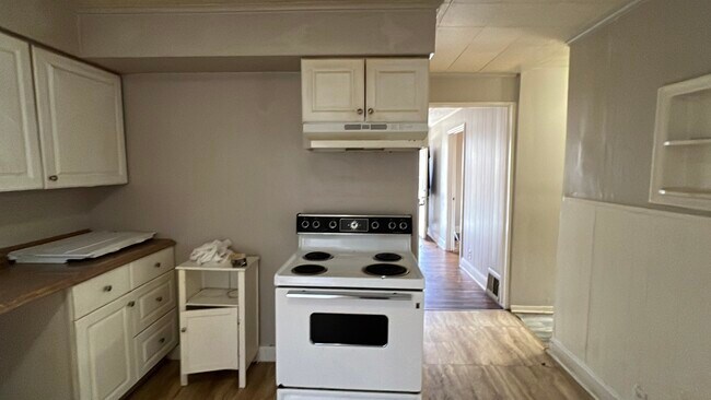 Building Photo - 10179 Mayfair Dr