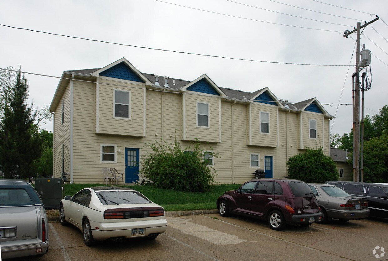 Building Photo - 2201 Westdale Rd