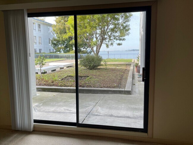 Foto del edificio - LIVE AT THE RESORT - Upgraded 1 Bedroom Co...
