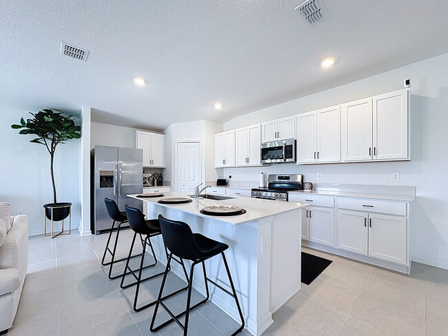 Foto del edificio - 5023 Barnet Dr