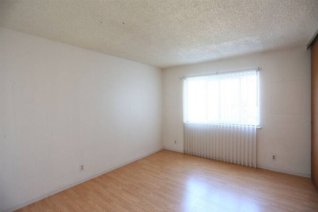 Foto del edificio - 610 E 19th St