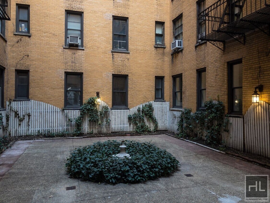 Foto del edificio - WEST 45 STREET