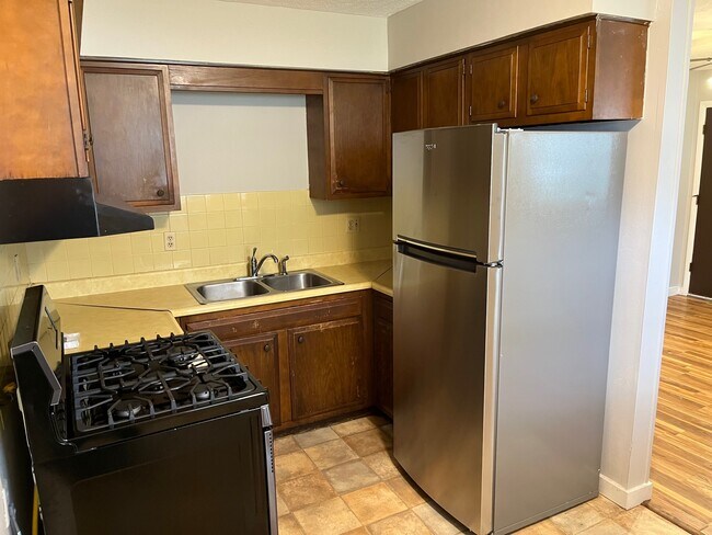Building Photo - 103 College Park Ct
