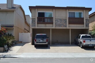 Building Photo - 676 Seacoast Dr