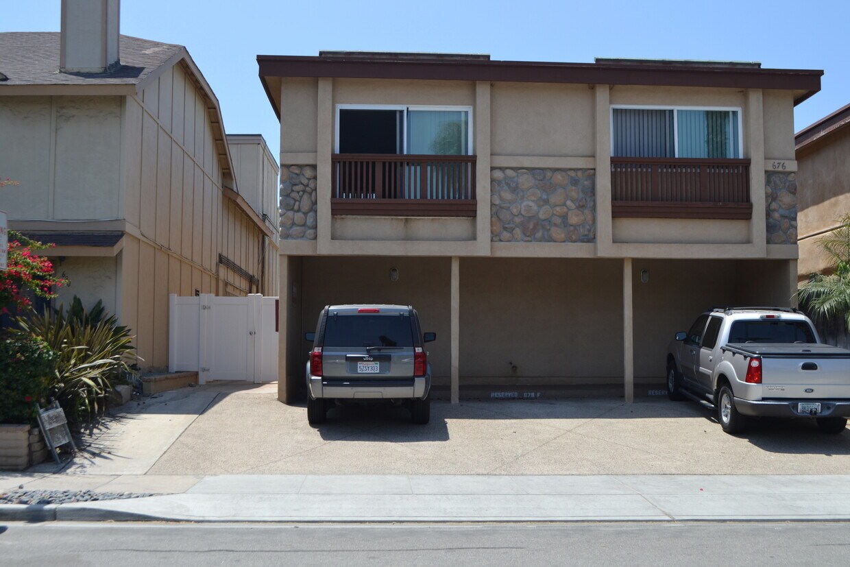 Primary Photo - 1 bedroom Condo steps from the beach