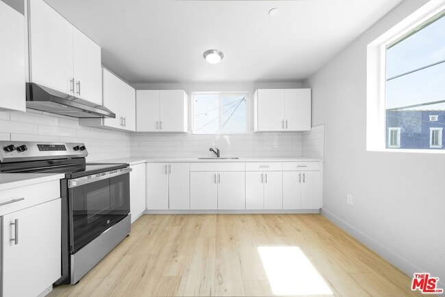 Building Photo - 238 E 84th Pl