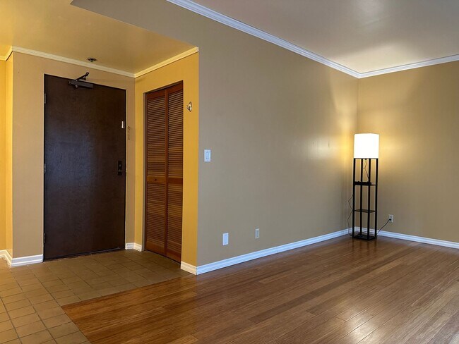 Foto del edificio - 1 Bed/1 Bath -Great Location, Pets welcome!
