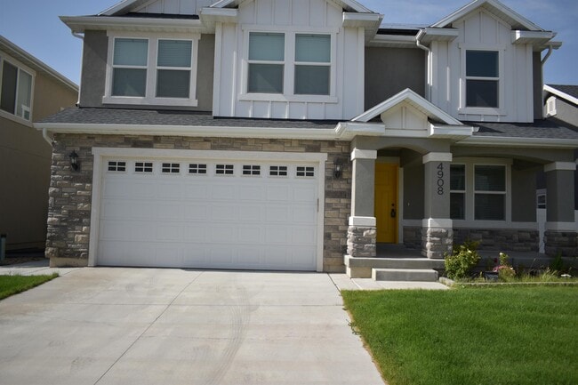 Foto del edificio - 4908 Eiffel Wy