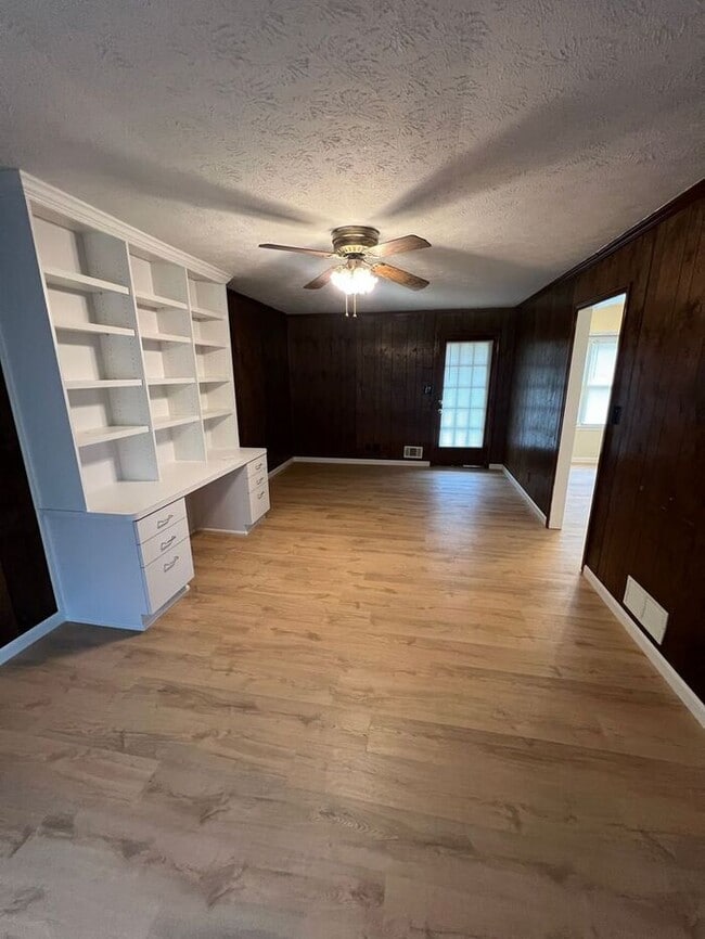 Photo - Charming 3 Bedroom, 2 Bath Split-Level Ran... House