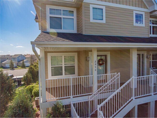 Building Photo - 2950 Clover Ridge Dr