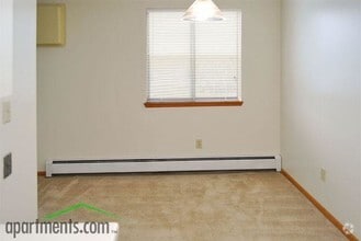 Dining Room - Ponds of Edina