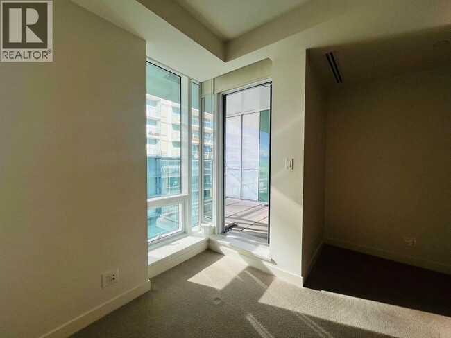 Building Photo - 6611 Pearson Wy