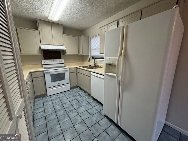 Foto del edificio - 805 Westgate Cir
