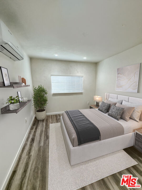 Foto del edificio - 2424 Ocean Park Blvd