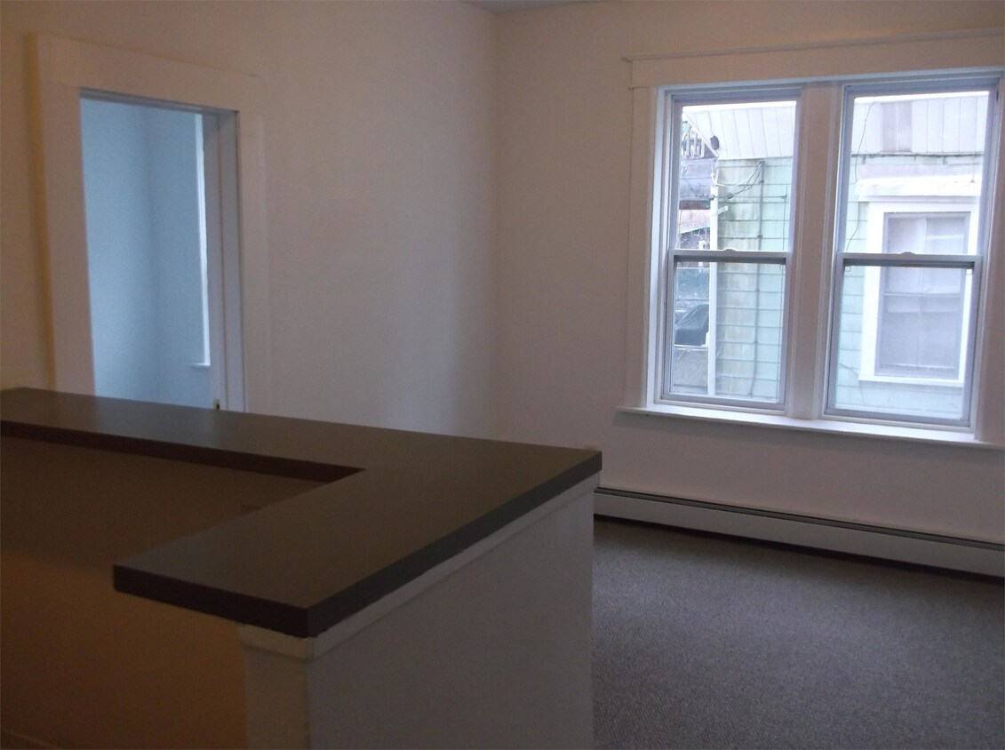 Primary Photo - 60 Carroll St