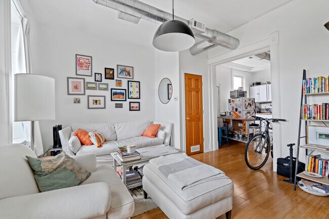 Foto del edificio - 543 N Noble St
