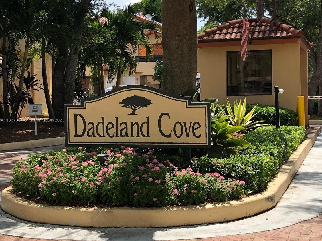 7797 SW 102nd Ln, Miami, FL 33156 Townhome Rentals in Miami FL