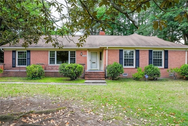 Building Photo - 2714 Mirror Lake Dr