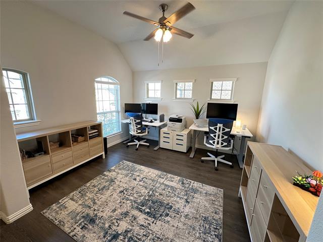 Foto del edificio - 465 Windy Knoll Rd