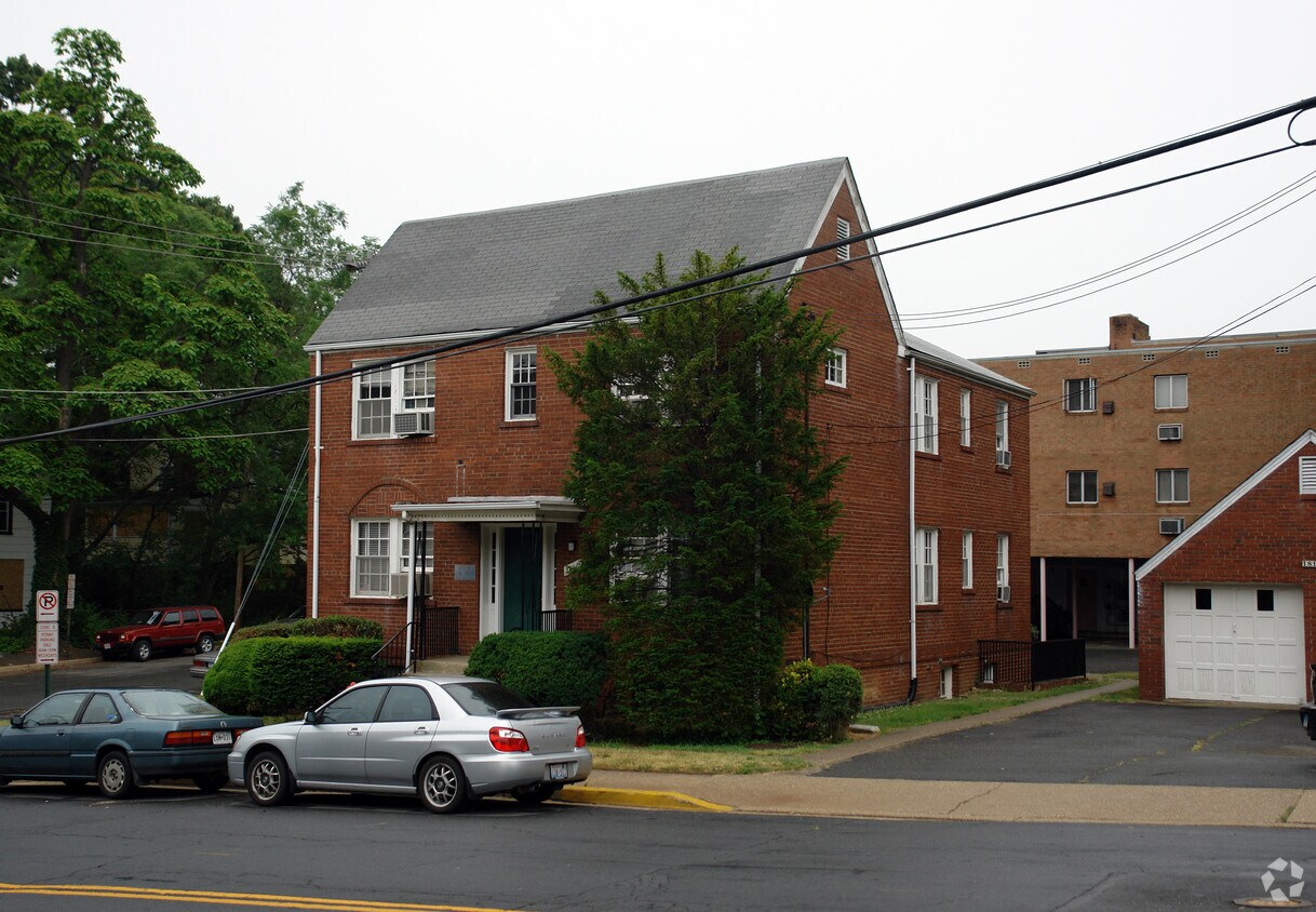 Primary Photo - Woodland Apartments