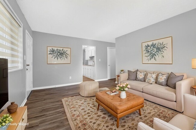 Building Photo - 2956 Valleyview Dr