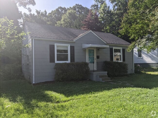 Building Photo - 1807 Westhill Rd