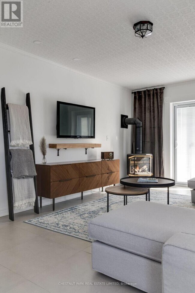 Building Photo - 13435 Loyalist Pkwy