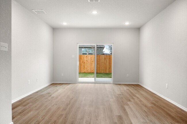 Foto del edificio - Brand New Home In Blue Ridge Ranch!!!