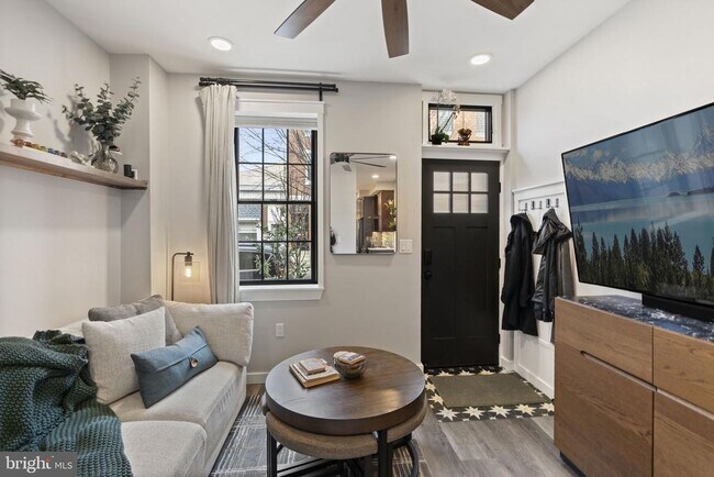 Foto del edificio - 526 E Thompson St