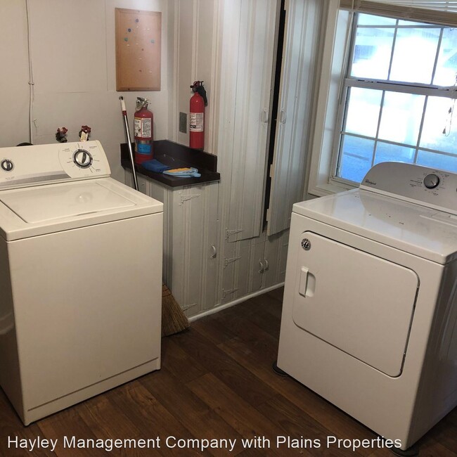 Foto del edificio - 3 br, 1 bath House - 9335 US HWY 80