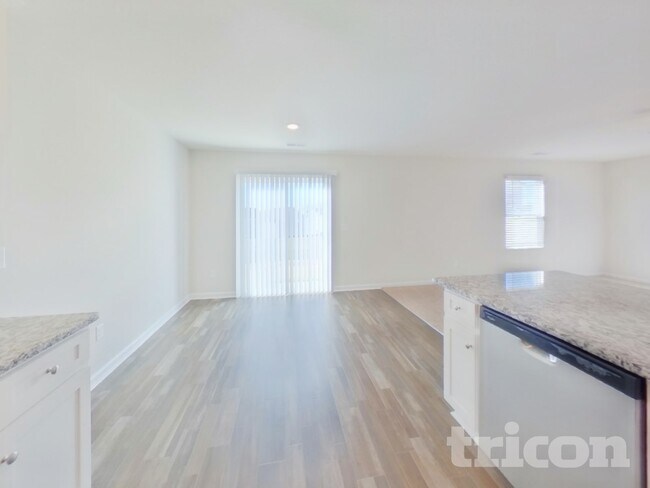 Foto del edificio - 4008 Reinfield Dr