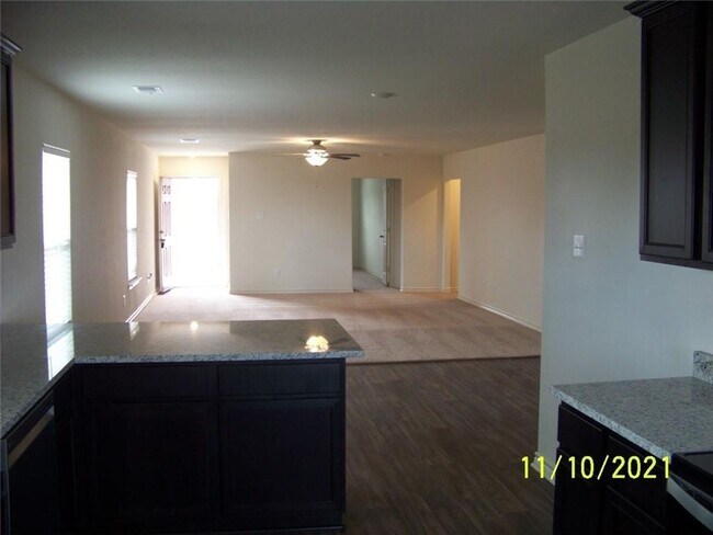 Building Photo - Excellent single story 4 bedroom in Jarrell